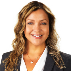 LENDER - Roxanne Elias (250 × 250 px)